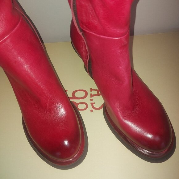 AS98  Knee High Red Italian Leather Boots - Size 38 (7.5/8 US) NWT - Picture 5 of 11